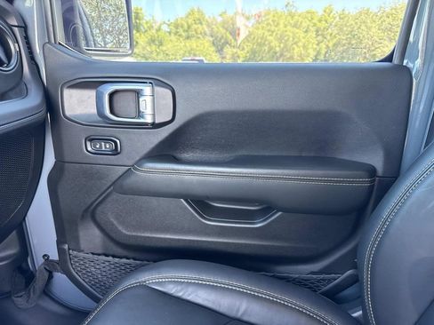 Used 2024 Jeep Wrangler Unlimited Rubicon 392 AWD/4WD image 21