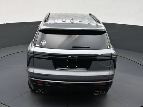 Used 2026 Chevrolet Traverse RS FWD image 16