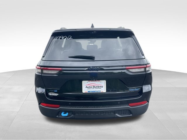 Used 2023 Jeep Grand Cherokee Trailhawk w/ Advanced Protech Group II AWD/4WD image 6