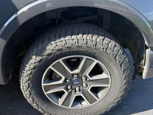 Used 2016 Ford F150 XLT w/ Equipment Group 302A Luxury AWD/4WD image 9