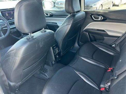 Used 2024 Jeep Compass Limited AWD/4WD image 32