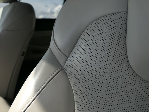 Used 2023 Kia Sorento EX image 12