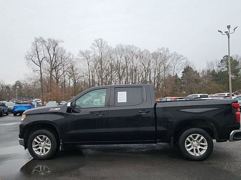 Used 2023 Chevrolet Silverado 1500 LT image 2