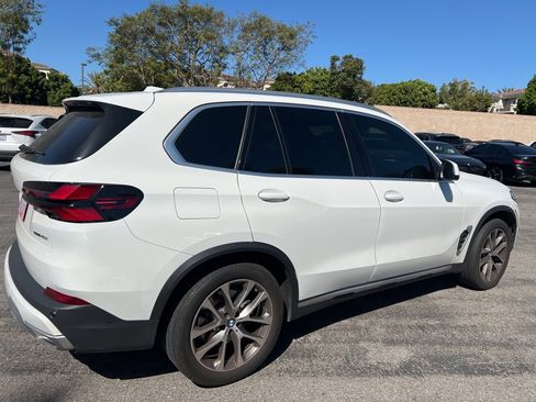 Used 2024 BMW X5 sDrive40i w/ Parking Assistance Package image 6