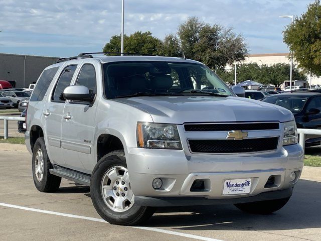 Used 2014 Chevrolet Tahoe LT RWD image 2
