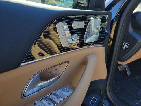 New 2026 Mercedes-Benz GLS 450 4MATIC image 23