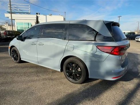Used 2023 Honda Odyssey Sport image 6