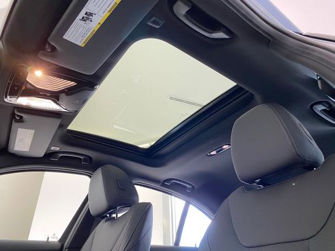 New 2026 BMW 330i xDrive Sedan w/ Convenience Package image 15