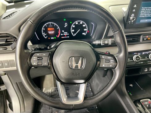 Used 2023 Honda Pilot EX-L image 11