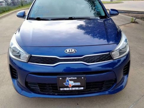 Used 2019 Kia Rio S w/ Technology Package FWD image 2