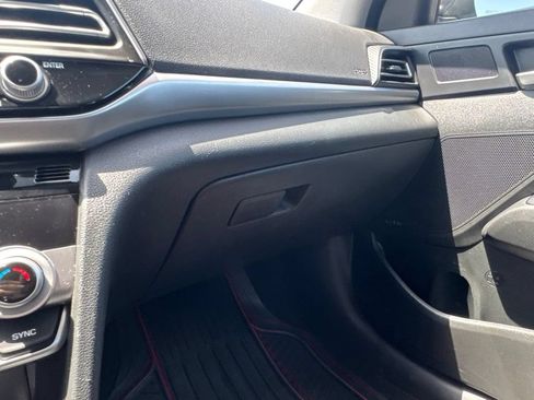 Used 2020 Hyundai Elantra Limited w/ Ultimate Package 03 FWD image 36