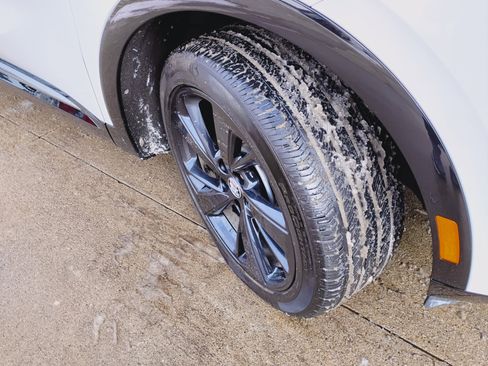 Used 2023 Buick Envision Essence w/ Sport Touring Package image 29