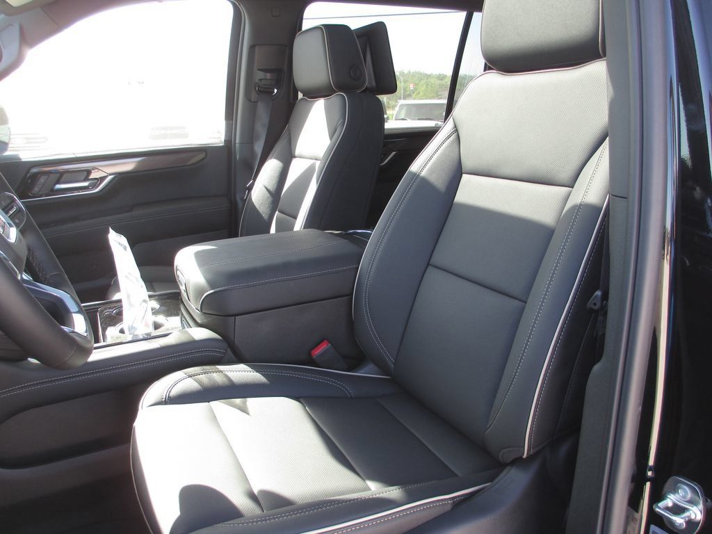 New 2026 GMC Yukon XL Elevation w/ Elevation Premium Package AWD/4WD image 12