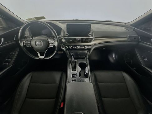 Used 2018 Honda Accord Sport image 10