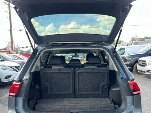 Used 2018 Volkswagen Tiguan SE w/ 3rd Row Seat Package image 22