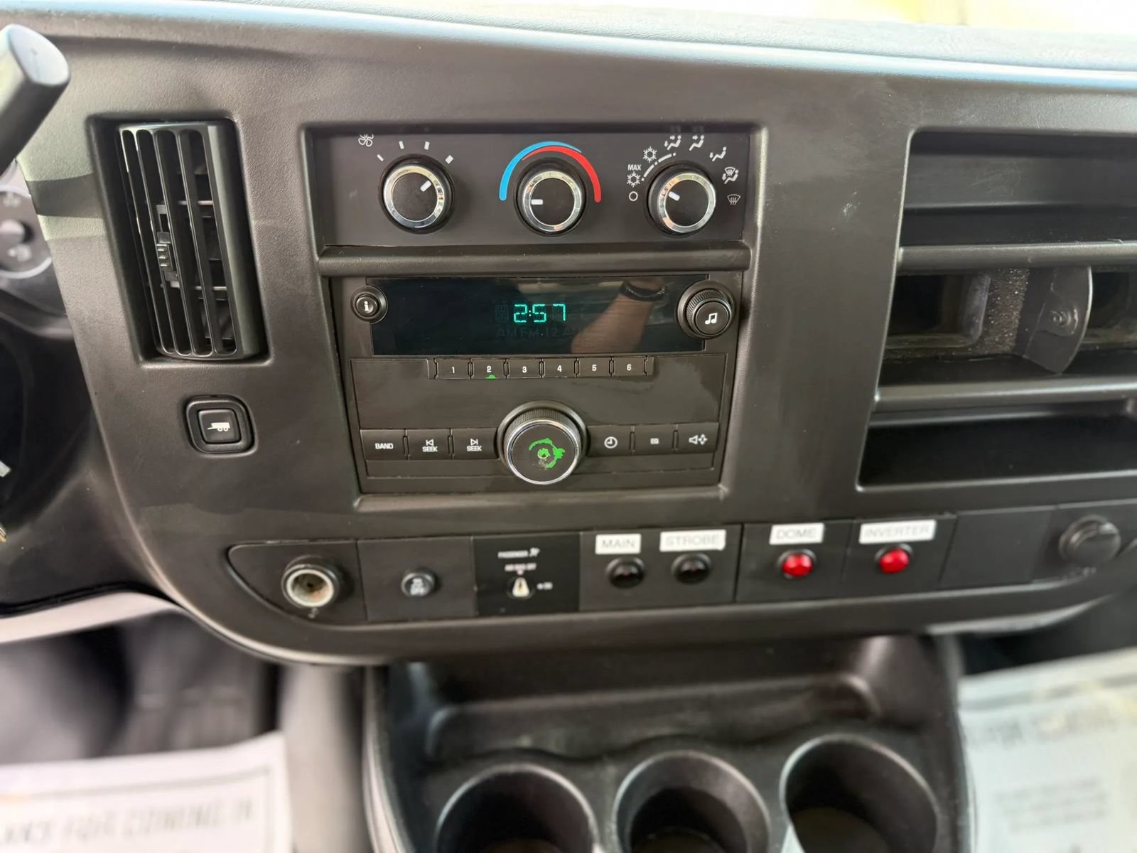 Used 2013 Chevrolet Express 2500 RWD image 20