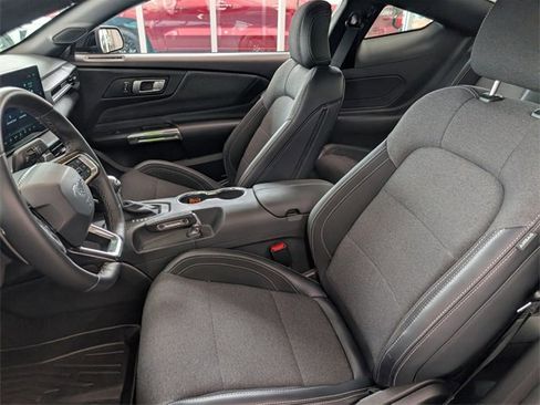 Used 2025 Ford Mustang GT w/ GT Performance Package image 6