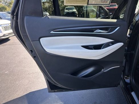 Used 2023 Buick Enclave Essence w/ Sport Touring Edition image 13