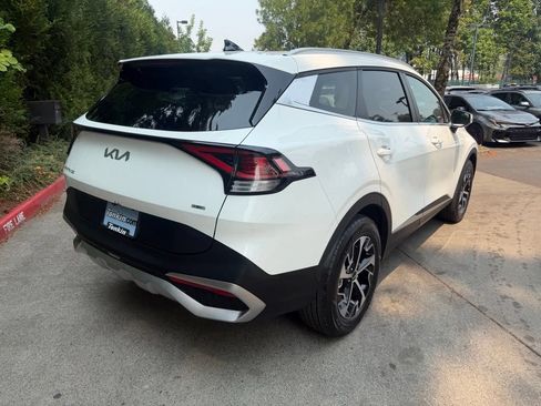 Certified 2025 Kia Sportage EX AWD/4WD image 4