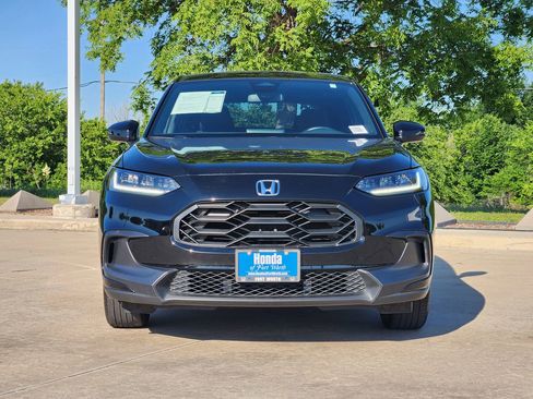 Used 2025 Honda HR-V Sport image 2