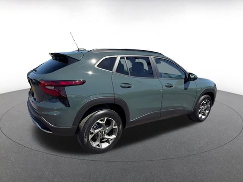 Used 2025 Chevrolet Trax LT image 15