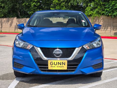 Used 2020 Nissan Versa SV FWD image 8