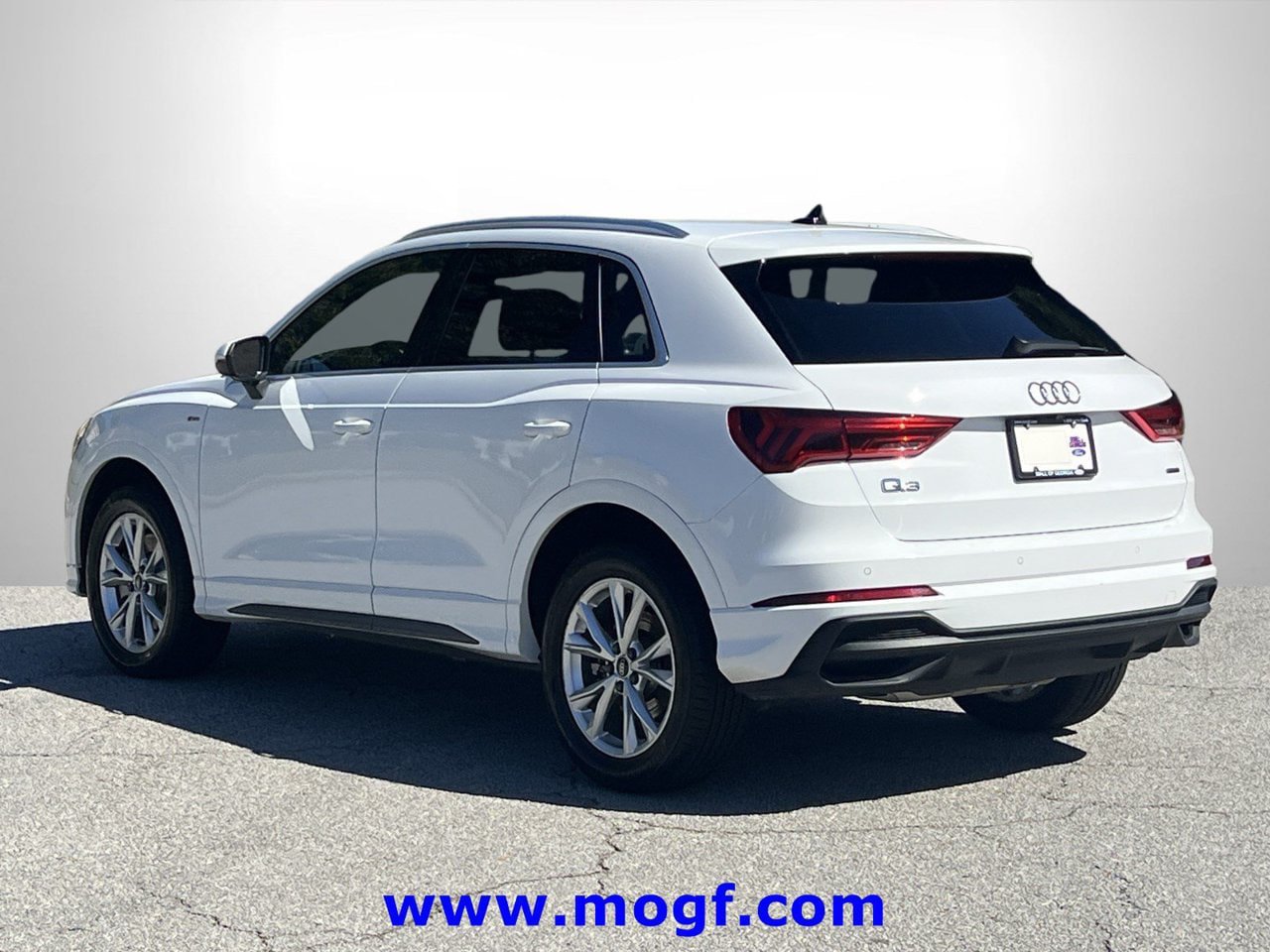 Used 2025 Audi Q3 2.0T Premium AWD/4WD image 2