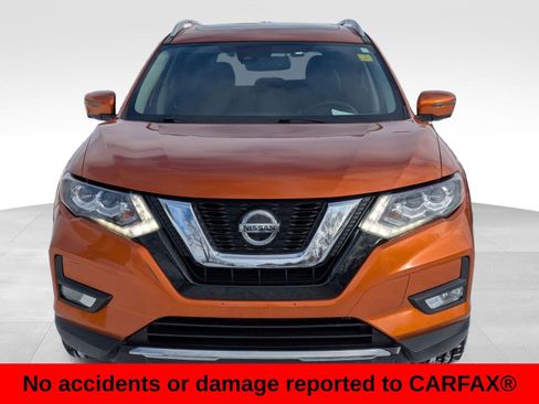 Used 2020 Nissan Rogue SL w/ Premium Package image 3