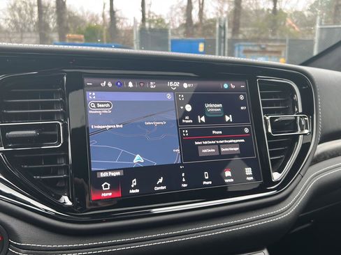 Used 2024 Dodge Durango SRT image 15