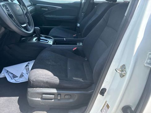 Used 2017 Honda Pilot EX image 6