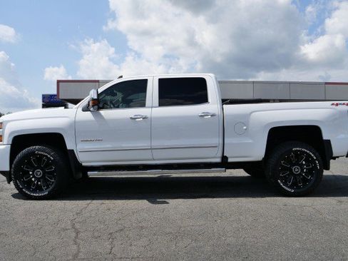 Used 2017 Chevrolet Silverado 2500 LTZ w/ Duramax Plus Package AWD/4WD image 5