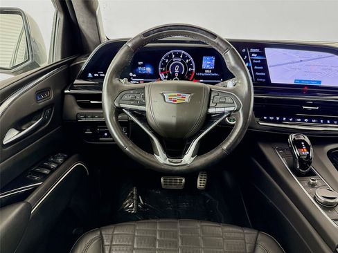 Used 2024 Cadillac Escalade V AWD/4WD image 3