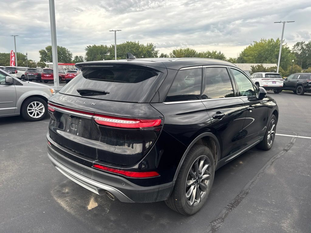 Used 2020 Lincoln Corsair AWD w/ Premium Package image 3