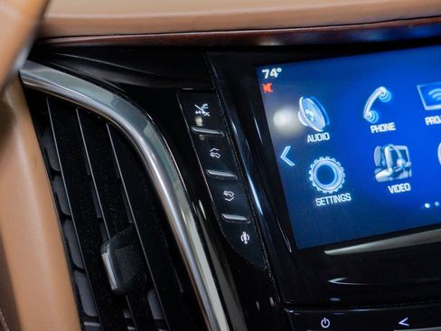 Used 2016 Cadillac Escalade Platinum AWD/4WD image 44