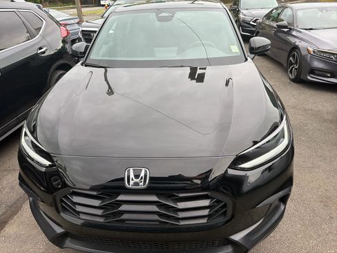 Used 2025 Honda HR-V Sport image 2
