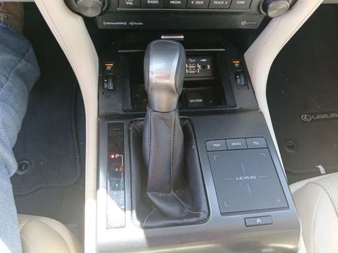 Used 2022 Lexus GX 460 image 11