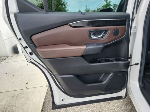 Certified 2025 Honda Pilot Elite image 15