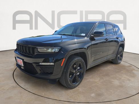 Used 2024 Jeep Grand Cherokee Limited w/ Black Appearance Package image 6