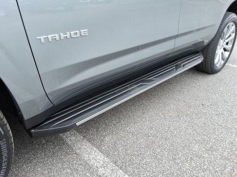 Used 2026 Chevrolet Tahoe Premier AWD/4WD image 11