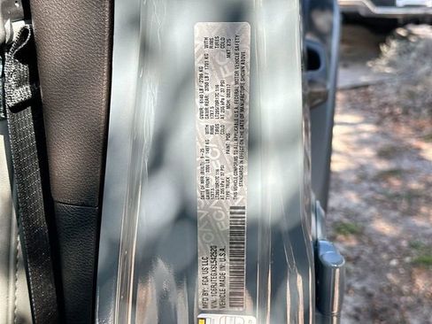 New 2025 Jeep Gladiator Mojave w/ Safety Group image 31