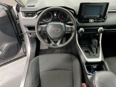 Used 2021 Toyota RAV4 XLE FWD image 19