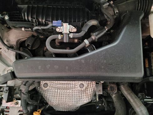 Used 2020 Nissan Rogue S image 30