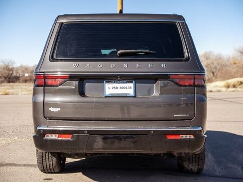 Used 2024 Jeep Wagoneer L Series II w/ Flexible Seating Group image 6