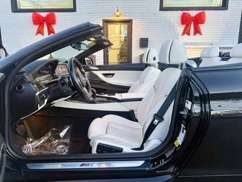Used 2014 BMW 650i xDrive Convertible image 14