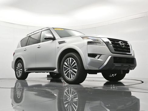 Used 2021 Nissan Armada SL w/ Captain's Chairs Package AWD/4WD image 41