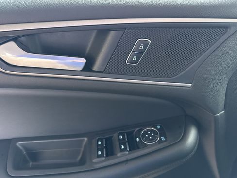 Certified 2022 Ford Edge SEL w/ Convenience Package image 25