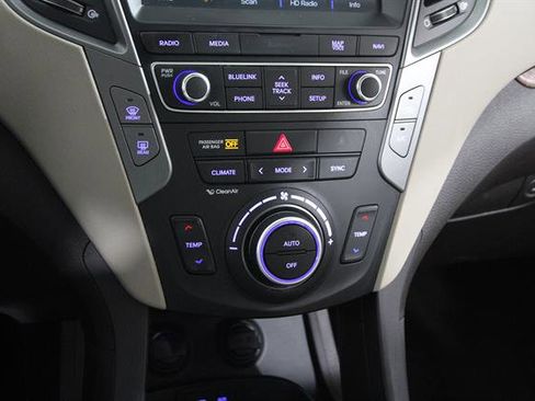 Used 2018 Hyundai Santa Fe Sport image 14