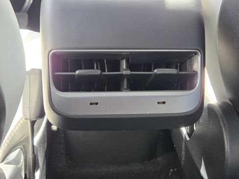 Used 2020 Tesla Model Y Long Range AWD/4WD image 16