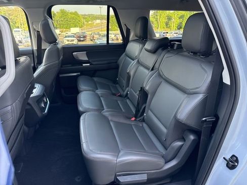 Used 2025 Ford Expedition Max Active RWD image 18