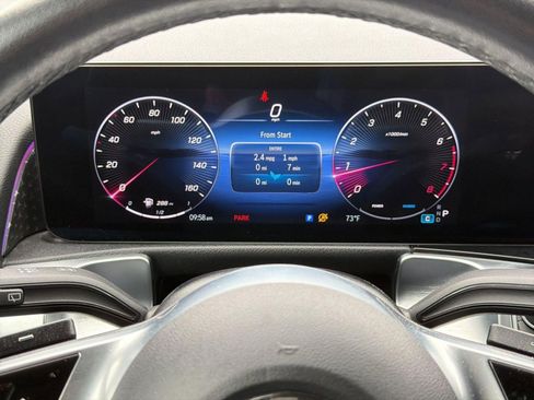 Used 2025 Mercedes-Benz GLB 250 4MATIC image 18
